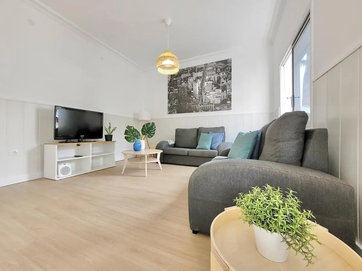 Palm Street Apartment location
